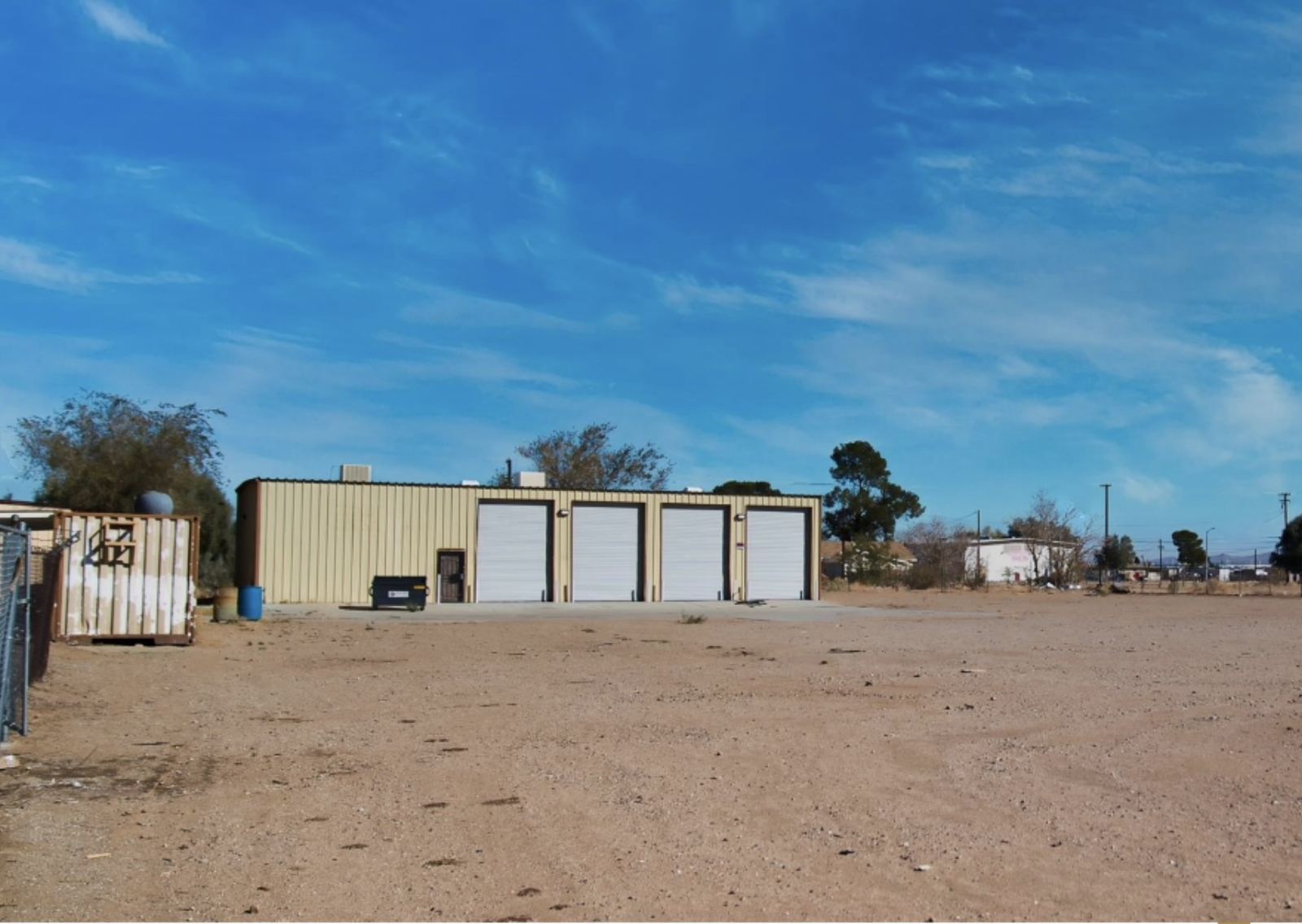 Industrial building with four roll-up doors